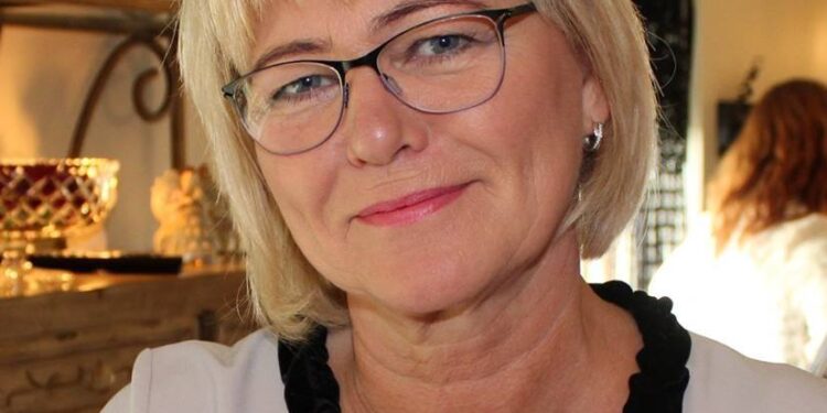 Fjöldi barna býr við efnislegan skort og mörg dæmi um sárafátækt