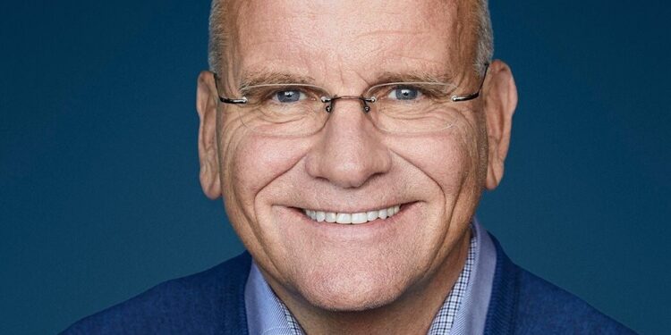 Spurður hvort hann vildi taka snöggan snúning á Íslandsbanka?