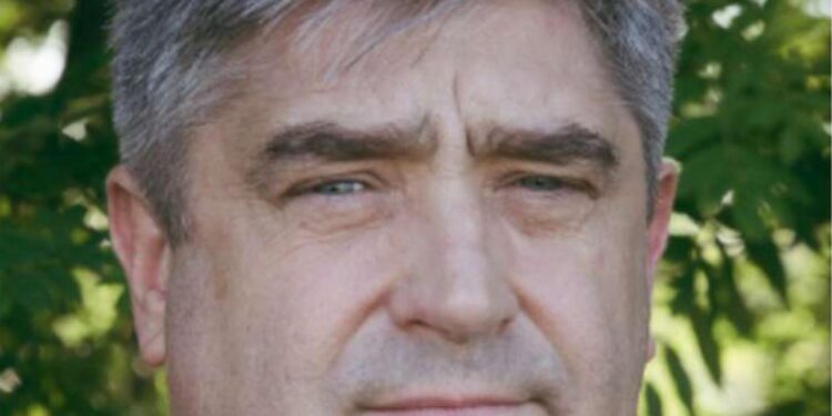 Ríkið afli tekna og auki velferð