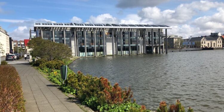 Snjóaði hressilega sunnan- og suðvestanlands