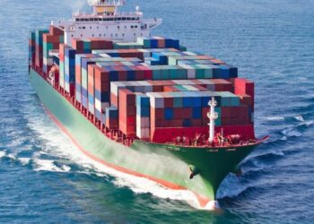 Ríkið afli tekna og auki velferð