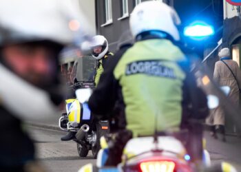 Tveir handteknir vegna andláts á Selfossi