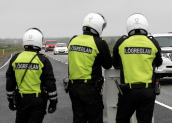 Tveir handteknir vegna andláts á Selfossi