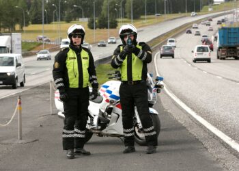 Tveir handteknir vegna andláts á Selfossi