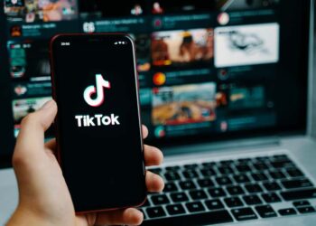 TikTok bannað – Miðilinn safnar upplýsingum