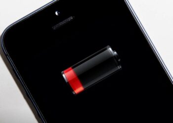 Ert þú að eyðileggja rafhlöðuna í farsímanum?