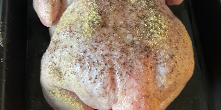 Segir blússandi góðæri og mikinn hagvöxt á Íslandi