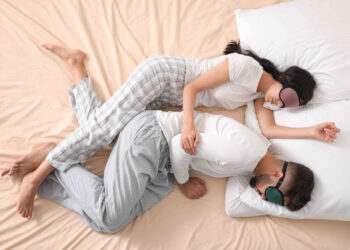 Er svefn Íslendinga að styttast? – Svefnlengd og svefntímar