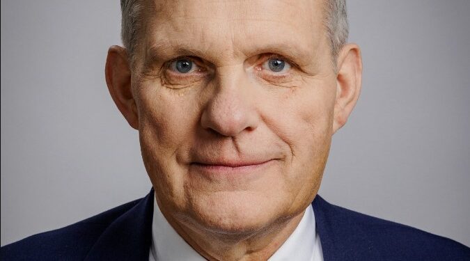 Jón Gunn­ars­son segir ríkisstjórnina ekki geta haldið áfram