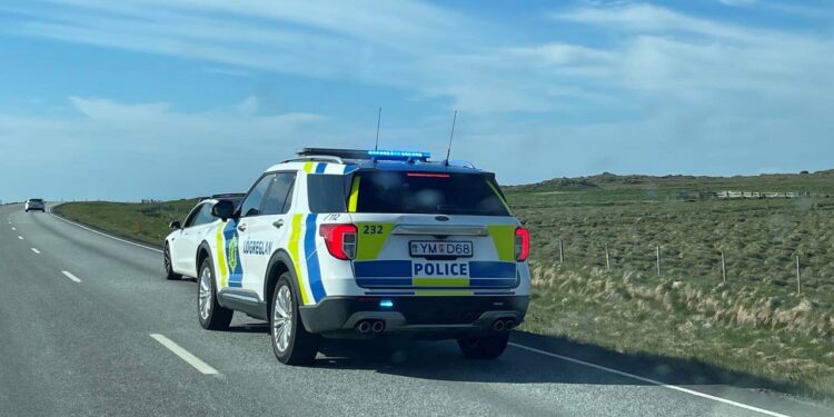 Brot um 300 ökumanna mynduð