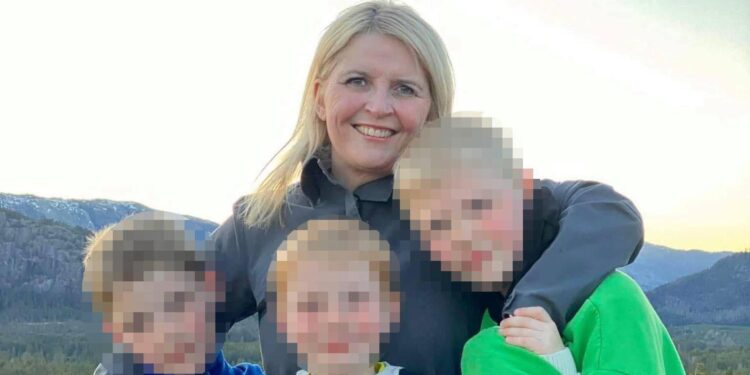 Handtökuskipun á móður sem nam börn á brott af heimili föðurs