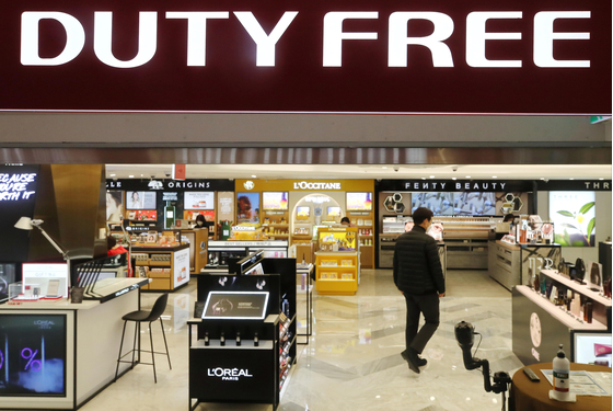 Verð í Fríhöfninni – Allt að 43% dýrari á leiðinni heim