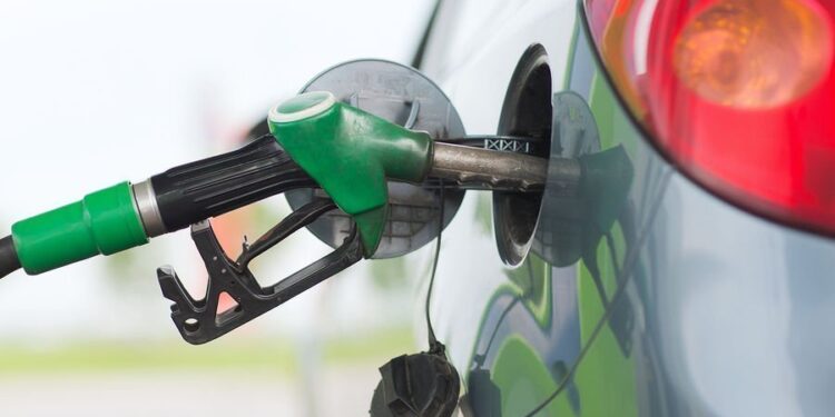 Getur munað allt að 100 þúsund krónum á ári að velja ódýrasta bensínið