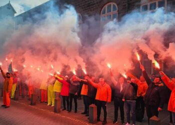 Mótmæli við Alþingi – Mikill viðbúnaður hjá lögreglu