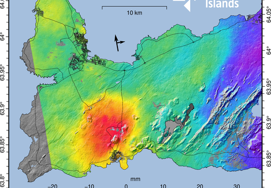 Land rís áfram við Svartsengi