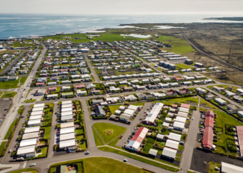 Stuðningur vegna launa fólks sem starfar í Grindavík
