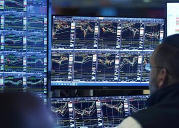 Nýju fötin keisarans seld í Kauphöllum