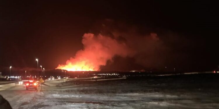 Eldgos norðaustan við Sýlingarfell