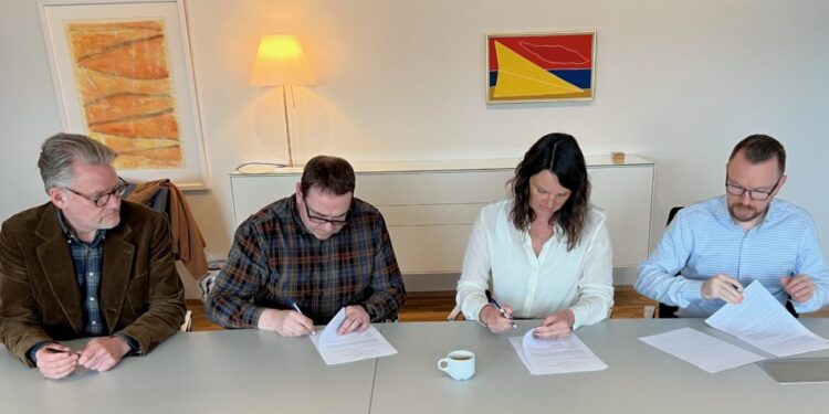 Félag atvinnurekenda undirritaði kjarasamning við VR og Landssamband íslenzkra verzlunarmanna