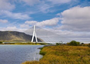 Eitt tilboð í byggingu Ölfusárbrúar