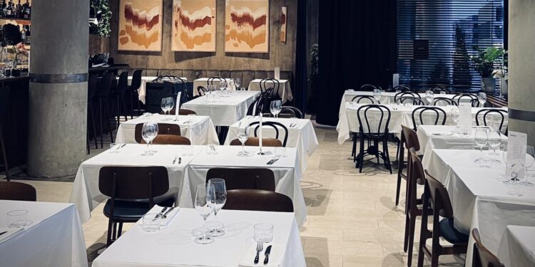 Kastrup er bístró í nútíma norrænum stíl í hjarta Reykjavíkur