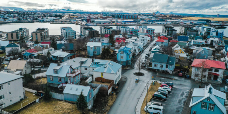 Fjárhagsstaða Hafnarjarðabæjar heldur áfram að styrkjast