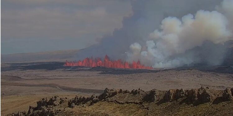 Eldgos hafið — Búið að rýma Grindavík