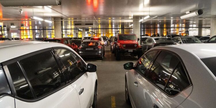 Borgin selur bílastæði í kjallara Hörpu