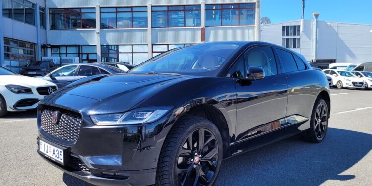 Jagúar I-Pace var stolið – bílnúmer IJA35