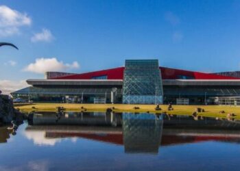 Sprengja sprakk í Leifsstöð