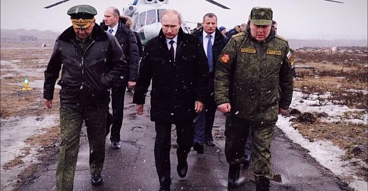 FORHEIMSKUN STJÓRNMÁLANNA NATO – heimurinn er á barmi kjarnorkustyrjalda