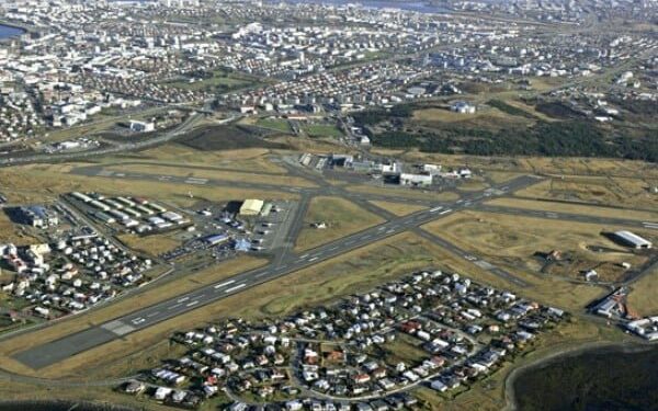 Tilfærsla girðingar á Reykjavíkurflugvelli