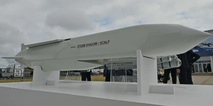 Breskum flugskeytum varpað á Rússland