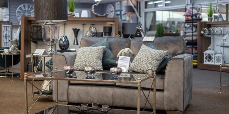 Hrun í sölu á húsgögnum og heimilisbúnaði