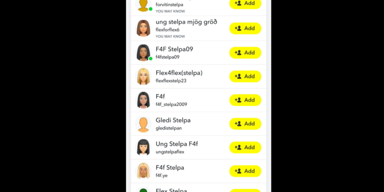 Nektarmyndir af ungum stúlkum á netinu – Barnaníðingar tæla börn á síðunni