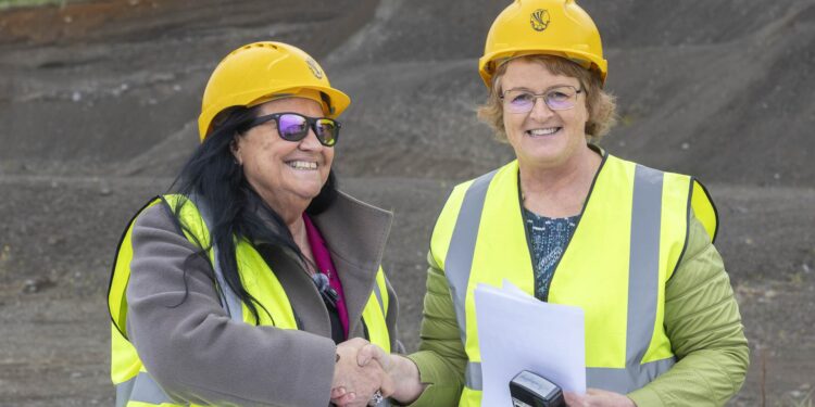 Kyrrstaða rofin um hjúkrunarheimili á Húsavík: Fjögurra ára gömul hola heyrir brátt sögunni til