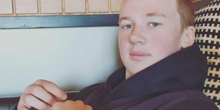 Barnaverndarkerfið brást – minnist látins sonar