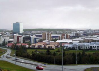 Sagði föðurinn ætla að skjóta dæturnar