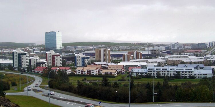 Sagði föðurinn ætla að skjóta dæturnar