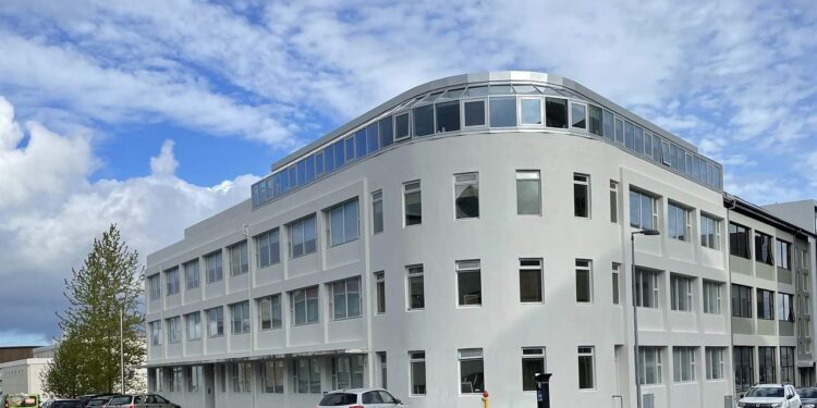 Ríkisendurskoðandi tilkynntur til lögreglu – Er ekki löggiltur endurskoðandi