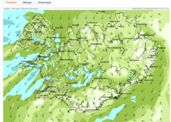 Lægð sem stýrir veðrinu er norður af Færeyjum