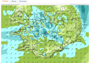 Víða kaldi eða stinningskaldi og skúrir
