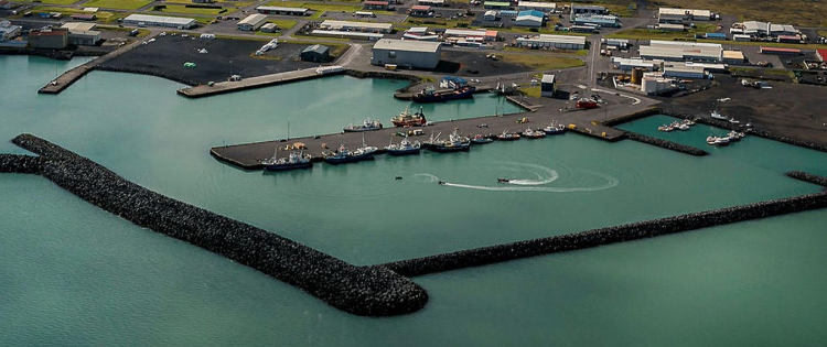 STÖÐVUM AUÐLINDARÁNIÐ – ENN ER ÞAÐ VATNIÐ