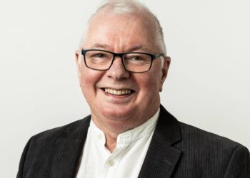 Helgi Pétursson látinn