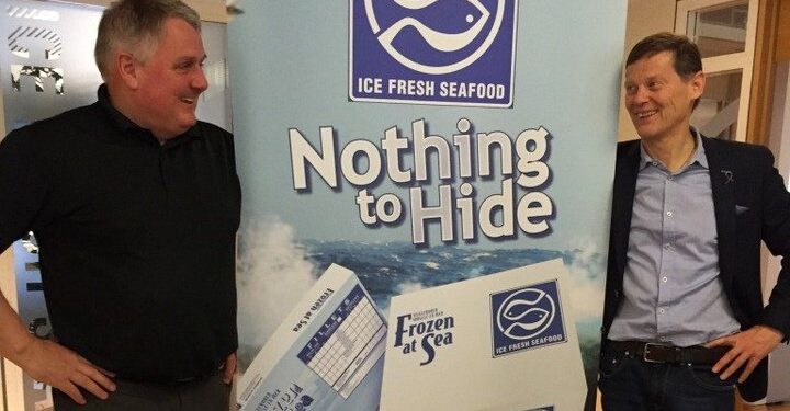 Lífeyrissjóðir hrynja með Samherja – Tvöfalt hærri upphæð en neyðarlánið í hruninu