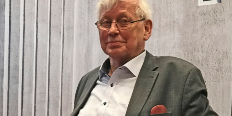 Halldór Blöndal er látinn