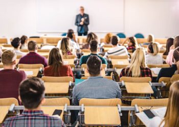 Ráðherra útskýrir ákvörðun vegna embættis skólameistara