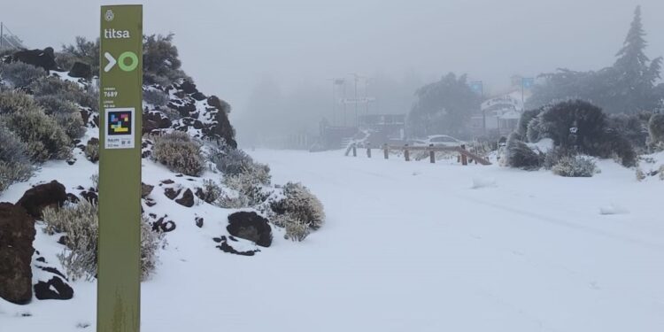 Snjór á Tenerife – hitastig lækkaði í -4°C