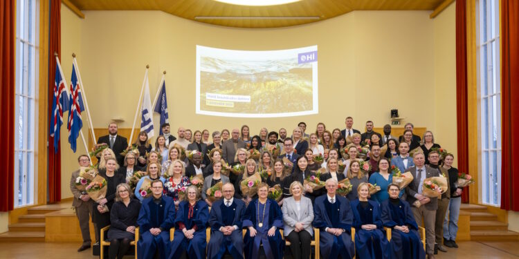 Yfir 700 stunda doktorsnám í Háskóla Íslands