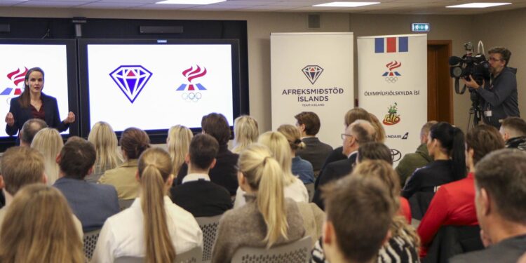 Okkar fremsta afreksíþróttafólk komið á laun